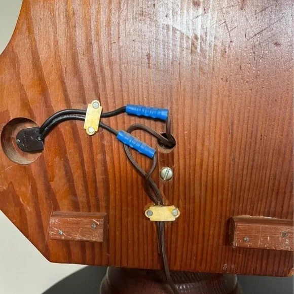 Vintage Rustic Farmhouse Wooden Electric Oil Lamp With Wooden Wall Mount - Picture 5 of 11